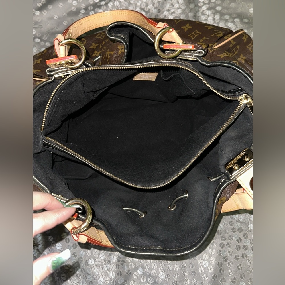 Louis Vuitton Irene Monogram Purse - Picture 5 of 13